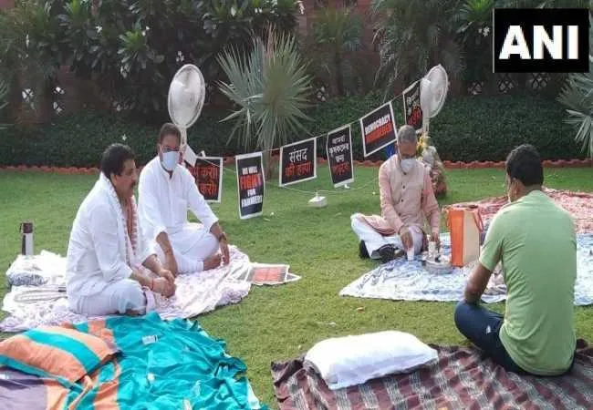 PARLIAMENT RAJYA SABHA MPS SUSPEND DEPUTY SPEAKER HARIVANSH HAS GIVE TEA 